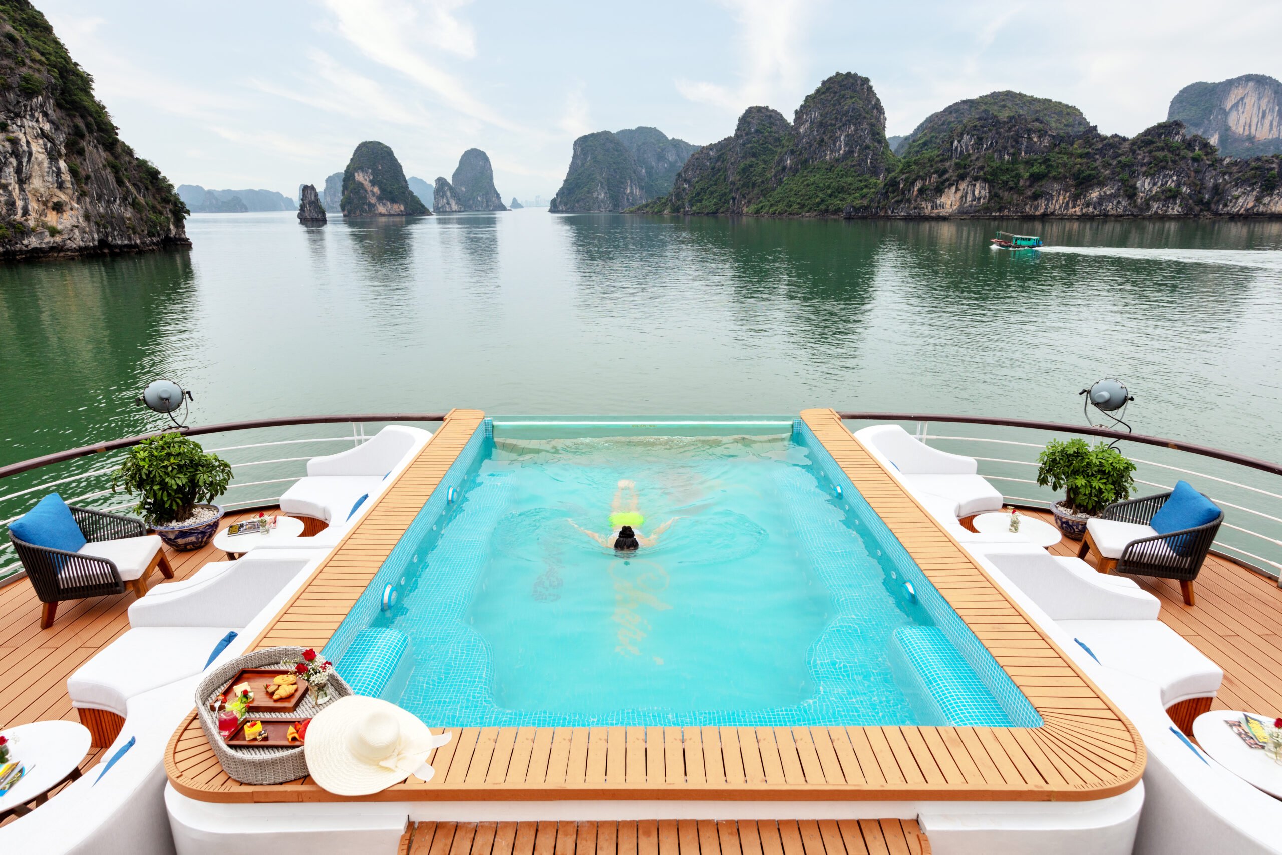 Mon Chéri Cruise Tour in Ha Long Bay – Lan Ha Bay